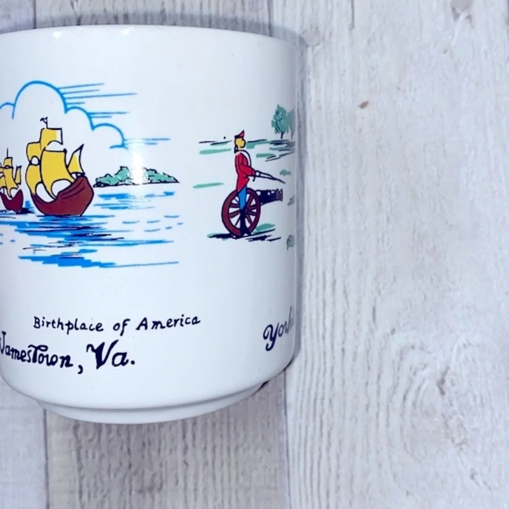 Governors Palace Williamsburg Virginia vintage coffee mug